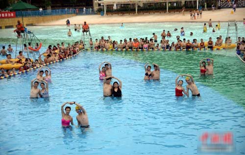 Những cảnh nóng bỏng ngày Quốc tế Nụ hôn - 4