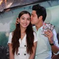Xem & Đọc - Vợ chồng Nguyễn Văn Chung tình tứ đi xem phim