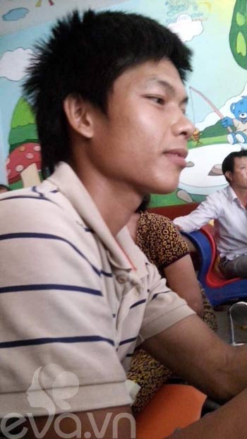 Nước mắt của bố chăm con viêm não - 1