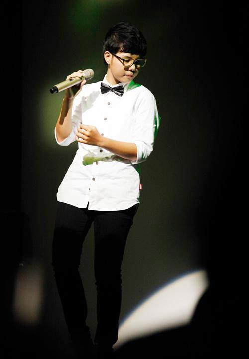Phong cách tomboy cực chất của Vũ Cát Tường - 2