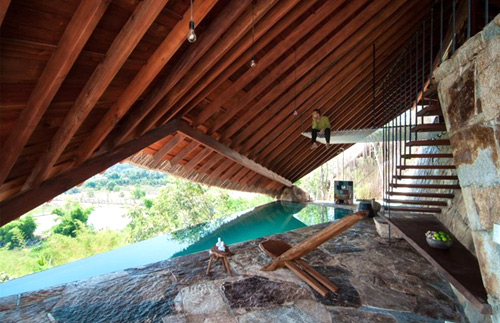 Khách sạn với hồ bơi lưng trời ấn tượng ở Nha Trang - 2