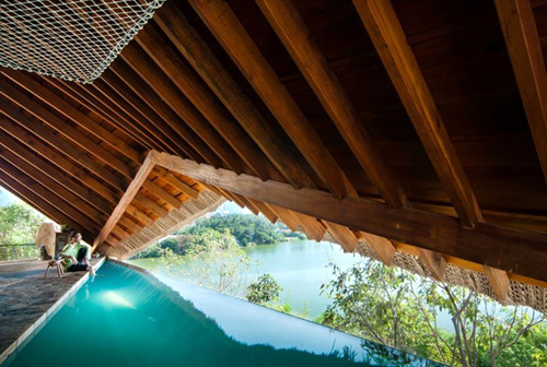 Khách sạn với hồ bơi lưng trời ấn tượng ở Nha Trang - 6