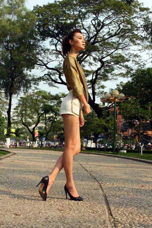 Ngất ngây chân dài thẳng tắp của mỹ nhân Việt - 7