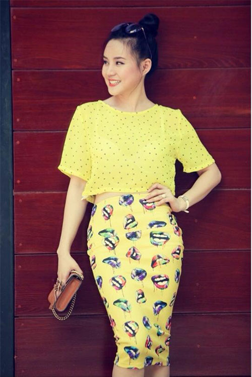 Sao Việt quyến rũ với bộ đôi váy bút chì, áo lửng - 11