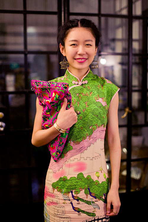 Tín đồ quot;lột xácquot; ấn tượng cho sườn xám - 9