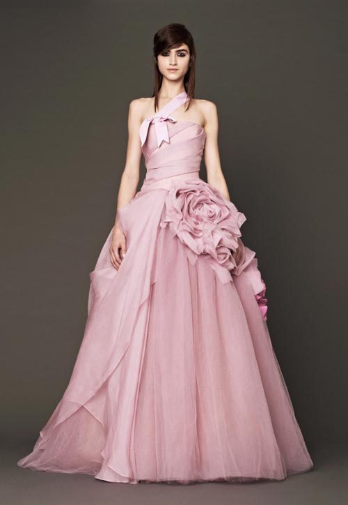 quot;Suy nghĩ màu hồng!quot; từ áo cưới Vera Wang - 5
