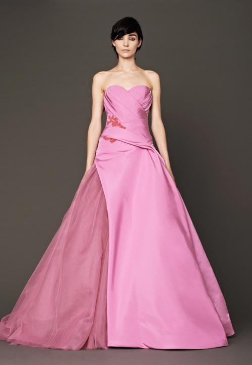 quot;Suy nghĩ màu hồng!quot; từ áo cưới Vera Wang - 2