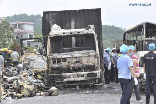 TQ: Nổ xe bus trường học, 38 người thiệt mạng - 2