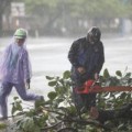 Tin tức - Bão Thần Sấm: Cột ăng ten, cây đổ ngổn ngang vì gió giật
