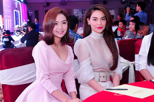 Hà Hồ mặc áo xuyên thấu đọ sắc Minh Hằng, Vân Ngô - 3