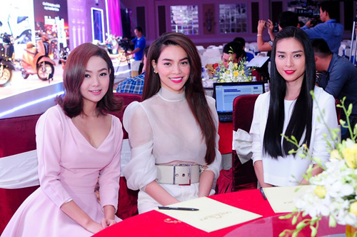 Hà Hồ mặc áo xuyên thấu đọ sắc Minh Hằng, Vân Ngô - 9