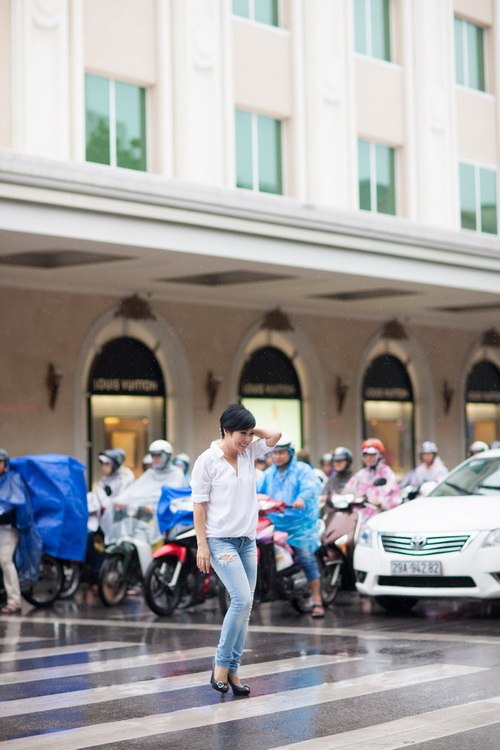Phương Thanh yêu thích thời tiết quot;đỏng đảnhquot; Hà Nội - 10