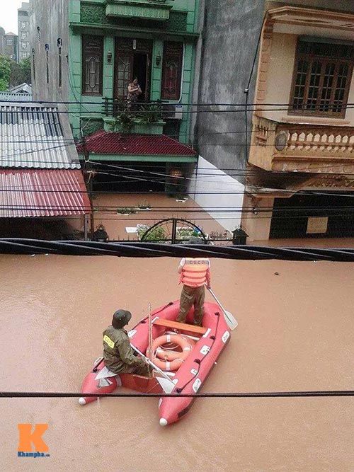 Hậu bão số 2: TP Lạng Sơn thành #039;ốc đảo#039; - 9