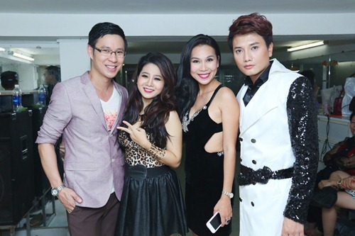 Khánh Ngọc sexy bên cạnh MC Anh Quân - 3