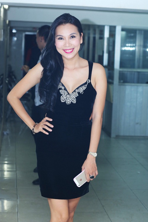 Khánh Ngọc sexy bên cạnh MC Anh Quân - 6