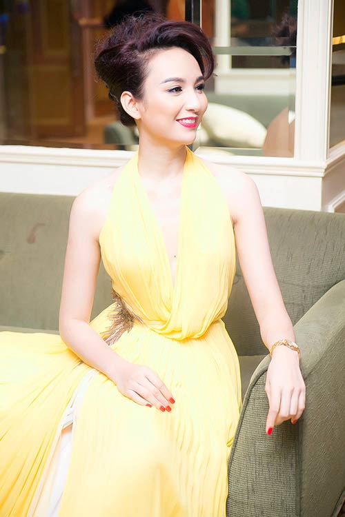 Hương Giang idol lộ đôi chân #039;siêu#039; gầy - 15