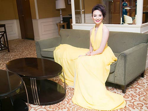 Hương Giang idol lộ đôi chân #039;siêu#039; gầy - 16