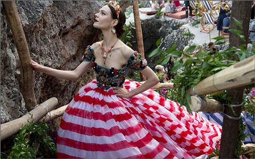 Dolce amp; Gabbana - BST phiêu bồng giữa biển khơi - 6