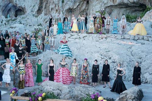 Dolce amp; Gabbana - BST phiêu bồng giữa biển khơi - 19