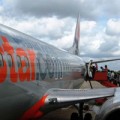 Tin tức - Jetstar thay đổi lịch trình vì… chim va vào máy bay