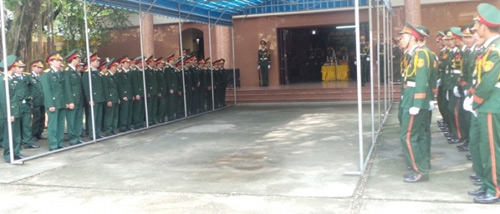 Trực thăng Mi171 rơi: Tiễn biệt thượng úy Tuấn về đất mẹ - 1