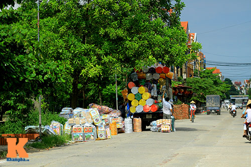 quot;Nhà thiết kế nhíquot; tại làng nghề vàng mã - 16