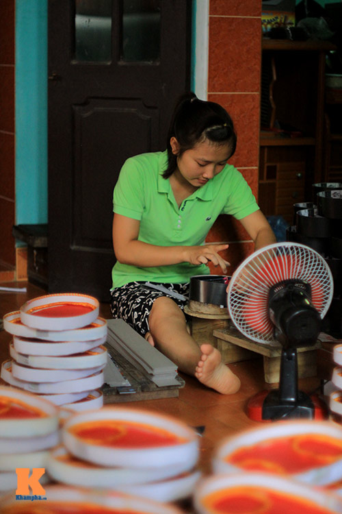 quot;Nhà thiết kế nhíquot; tại làng nghề vàng mã - 6