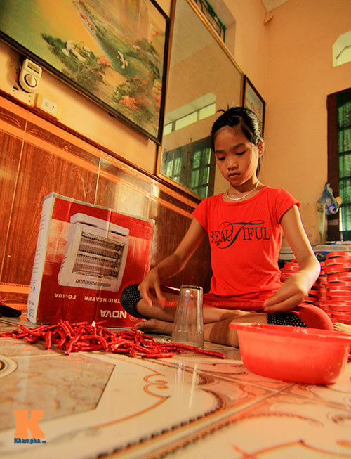 quot;Nhà thiết kế nhíquot; tại làng nghề vàng mã - 11