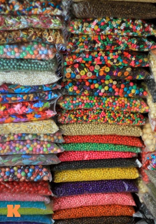 Dạo chợ phụ kiện giá rẻ trên phố Hàng Bồ - 12