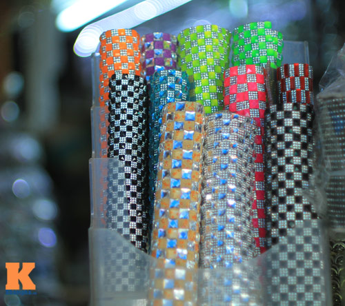 Dạo chợ phụ kiện giá rẻ trên phố Hàng Bồ - 8