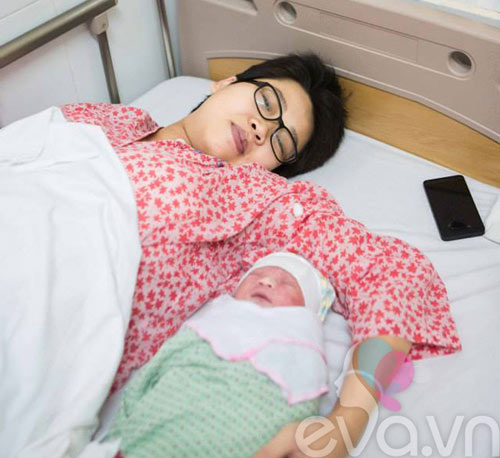 Gặp ông bố Việt chụp ảnh vợ đẻ gây ‘sốt’ - 2