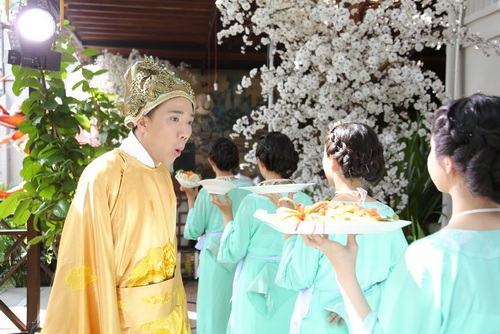 Lộ ảnh Trấn Thành làm quot;vua ham ănquot; - 3