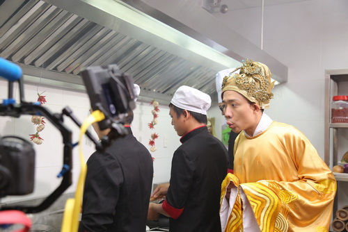 Lộ ảnh Trấn Thành làm quot;vua ham ănquot; - 4