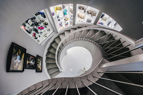 Sửng sốt trước tủ đồ đồ sộ nhất nước Mỹ - 11