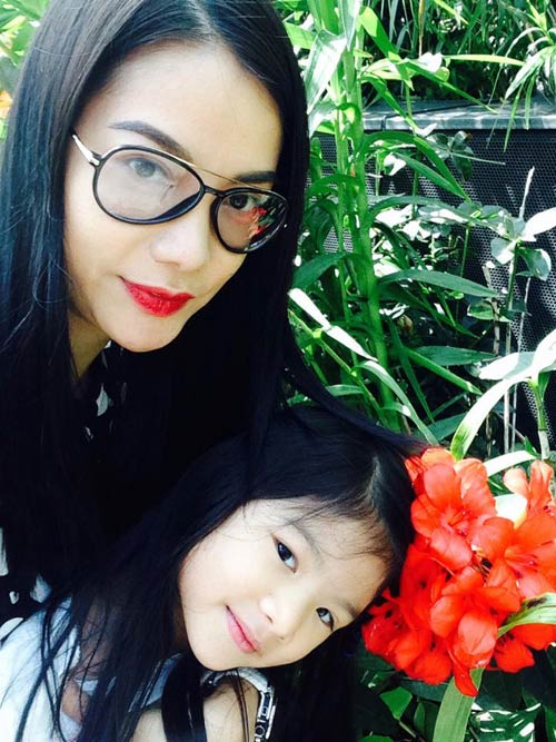 Trương Ngọc Ánh quot;du híquot; cùng con gái Bảo Tiên - 2