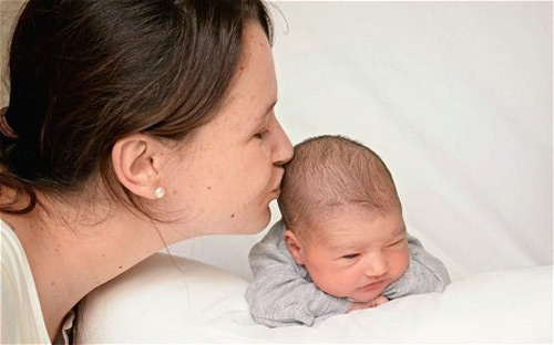 Nghe các mẹ năm châu kể chuyện đi đẻ - 9