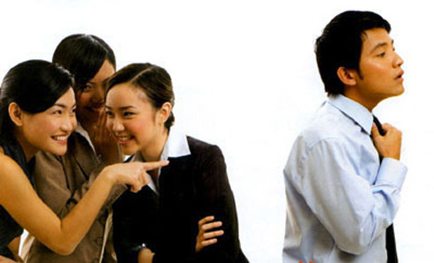 Đàn ông: không thích cách chị em nói xấu chúng tôi - 2
