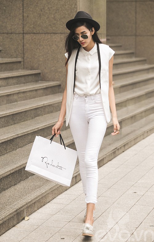 Hoàng Thùy - Đẳng cấp đến từ thời trang đường phố - 14