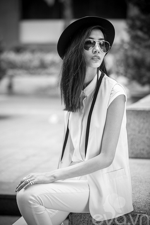 Hoàng Thùy - Đẳng cấp đến từ thời trang đường phố - 19