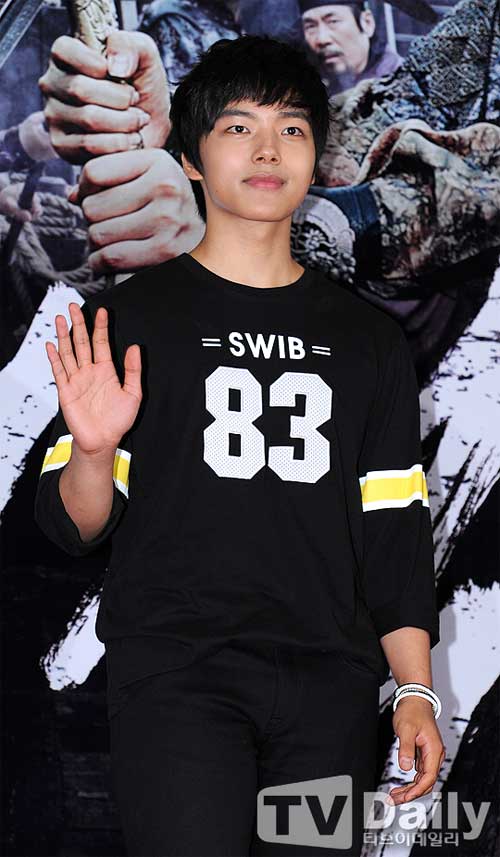 Yoona (SNSD) nổi bật giữa dàn sao khủng xứ Hàn - 12