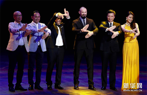 Thư Kỳ lộng lẫy tình tứ bên Hugh Jackman - 9