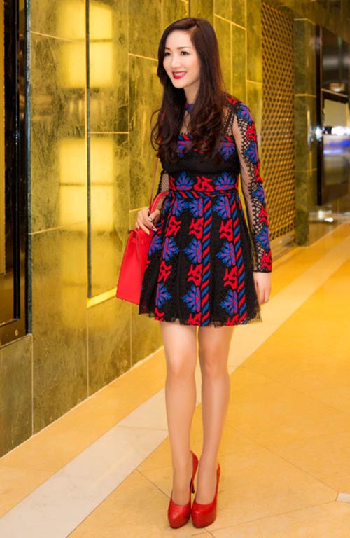 HH Đền Hùng Giáng My ngày càng trẻ đẹp - 9
