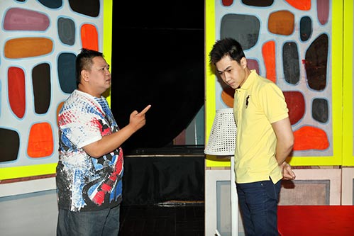 Tùng Lâm quot;nhà trăm tỷquot; bất ngờ chuyển sang diễn kịch - 4