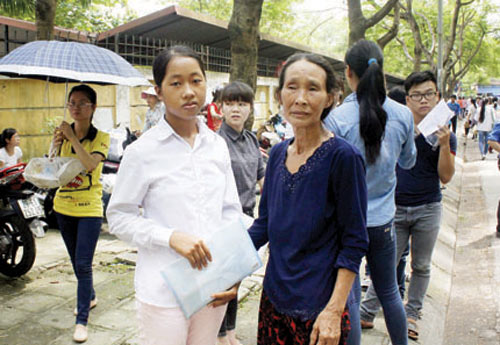 Nỗi lòng những thí sinh nghèo đỗ đại học - 1