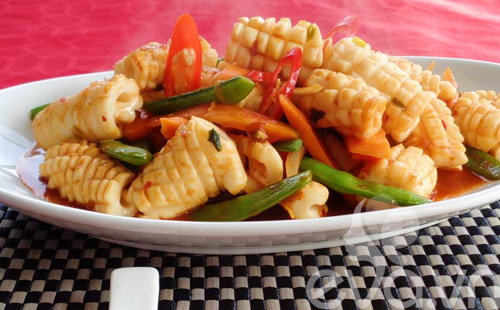 Mực xào cay giòn giòn ai cũng thích - 12