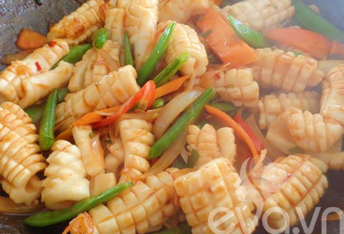 Mực xào cay giòn giòn ai cũng thích - 9