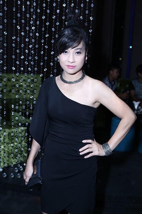 Khổng Tú Quỳnh quot;trốnquot; người yêu đi sự kiện - 10