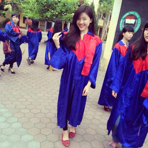 Gặp cô thủ khoa cao 1,7m xinh ngỡ ngàng - 2