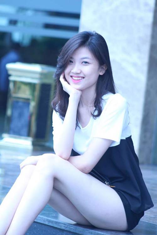Gặp cô thủ khoa cao 1,7m xinh ngỡ ngàng - 1