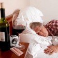 Sức khỏe - Thuốc không được dùng với rượu bia